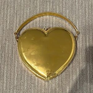 A beautiful handle bag from Liselle Liss in perfect condition.